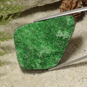 Uvarovite Grenat Drusy Vert naturelle Forme fantaisie, 49.48 ct, Opaque