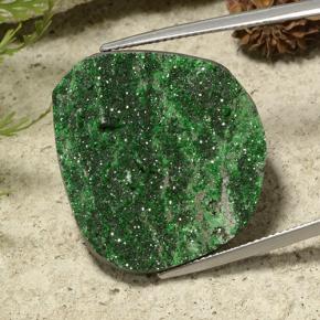 Uvarovite Grenat Drusy Vert naturelle Forme fantaisie, 34.35 ct, Opaque