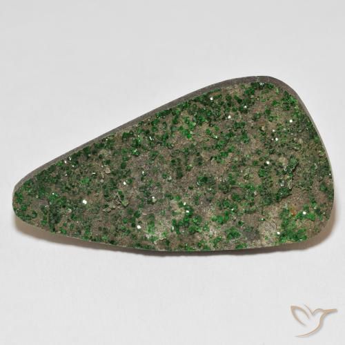 72.20ct Naturel Deep Earthy Green Uvarovite Grenat Drusy, Fantaisie, Opaque