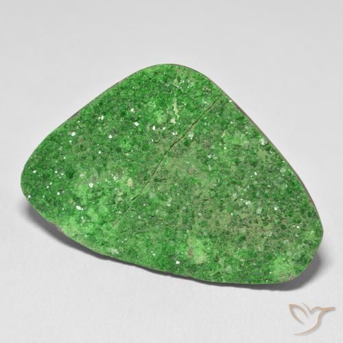 Uvarovite Grenat Drusy Vert naturelle Fantaisie, 74.64 ct, Opaque