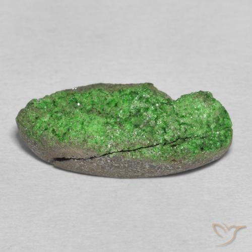 Uvarovite Grenat Drusy Vert foncé naturelle ovale, 13.25 ct, Opaque
