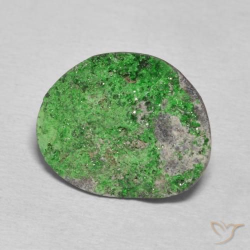 Uvarovite Grenat Drusy Vert moyen naturelle Fantaisie, 9.94 ct, Opaque