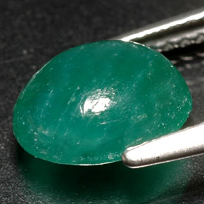 Verdite vert naturelle coupe ovale, 1,98 ct, translucide