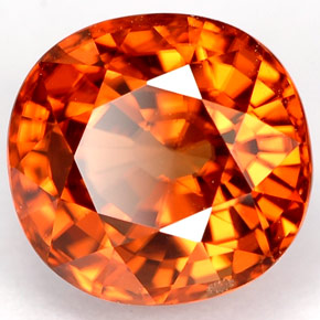 Zircon orange naturelle coupe ovale, 4,64 ct, VVS