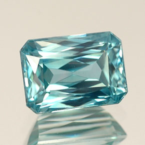 Zircon bleue naturelle taille émeraude, 1,57 ct, VVS