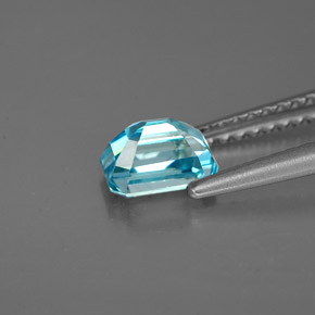 Zircon bleue naturelle taille émeraude, 1,22 ct, VS