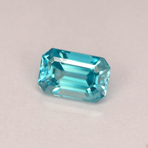Zircon bleue naturelle taille émeraude, 0,90 ct, VVS