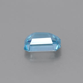 Zircon bleue naturelle taille émeraude, 0,86 ct, VVS