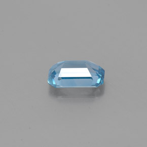 Zircon bleue naturelle taille émeraude, 0,78 ct, VVS