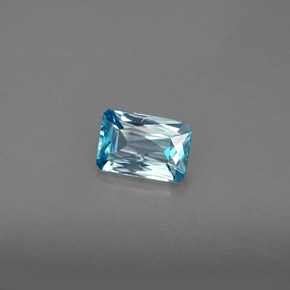 Zircon bleue naturelle taille émeraude, 1,35 ct, VS