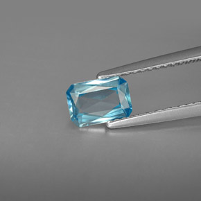 Zircon bleue naturelle taille émeraude, 0,93 ct, VVS