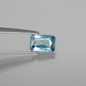 Zircon bleue naturelle taille émeraude, 0,66 ct, SI