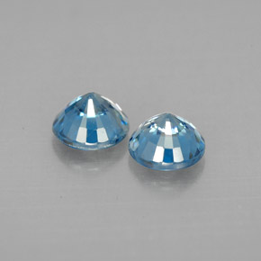 Achetez naturel ct Bleu Zircon gems, Coupe roude, En provenance Cambodge chez GemSelect. En stock, livraison internationale!