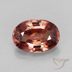 Zircon rouge naturelle coupe ovale, 3,68 ct, VVS-VS