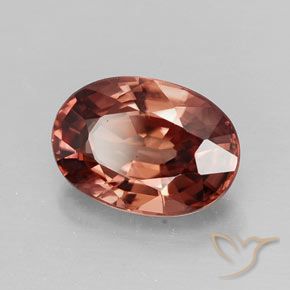 Zircon rouge naturelle coupe ovale, 3,68 ct, VVS-VS