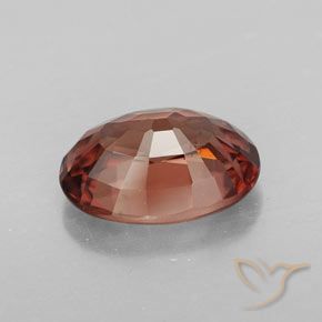 Zircon rouge naturelle coupe ovale, 3,68 ct, VVS-VS