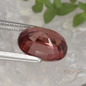 Zircon Vin rouge naturelle ovale, 3.30 ct, VVS