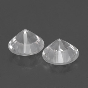 Achetez naturel ct Blanc Zircon gems, Coupe roude, En provenance Cambodge chez GemSelect. En stock, livraison internationale!