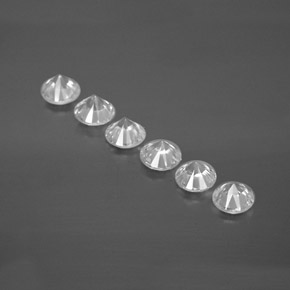 Achetez naturel ct Blanc Zircon gems, Coupe roude, En provenance Cambodge chez GemSelect. En stock, livraison internationale!