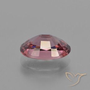 Zircon Rouge foncé naturelle Coupe ovale, 3.15 ct, VVS