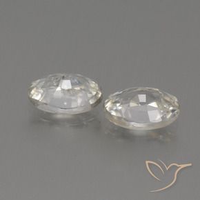 Shop natural 2.27ct Blanc chaud Zircon gems, ovale, from Cambodge at GemSelect. In stock, global shipping!