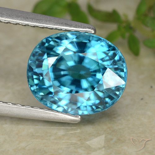 5.23ct Naturel Bleu Zircon, ovale, VVS