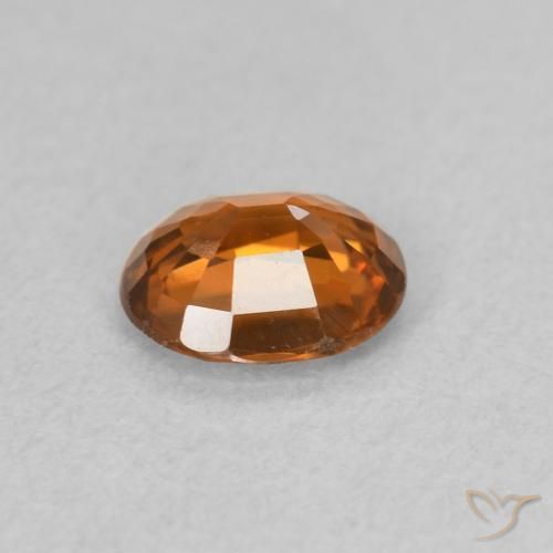 Zircon Orange moyen naturelle ovale, 0.82 ct, VVS