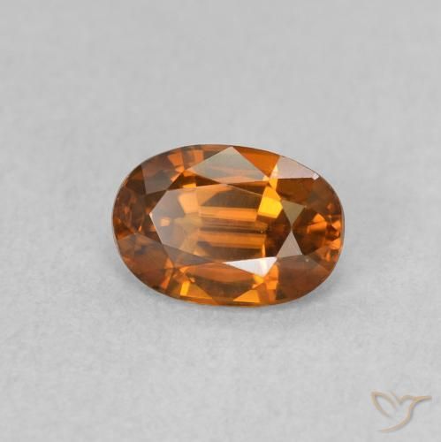 Zircon Orange moyen naturelle ovale, 0.80 ct, VVS