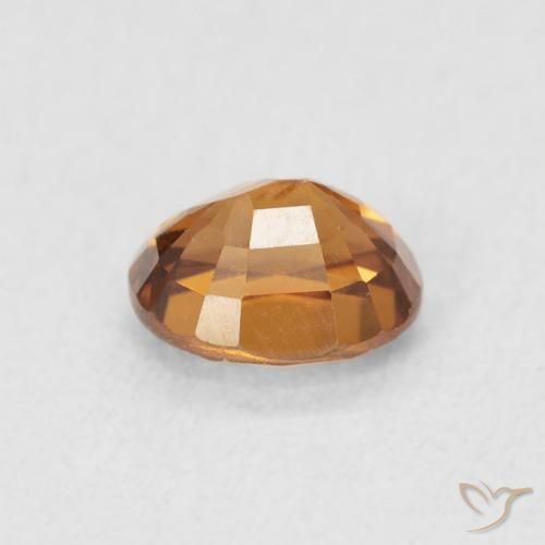 Zircon Orange moyen naturelle ovale, 1.07 ct, VVS-VS