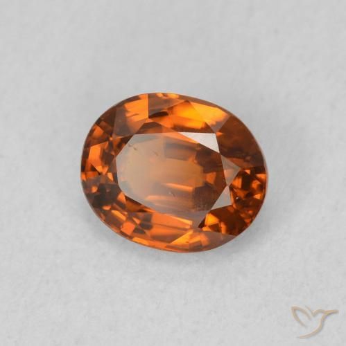 Zircon Orange moyen naturelle ovale, 0.95 ct, VVS-VS