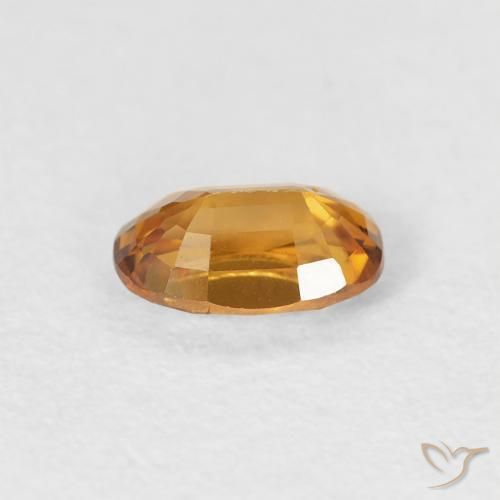 Zircon Orange moyen naturelle ovale, 0.76 ct, VVS-VS