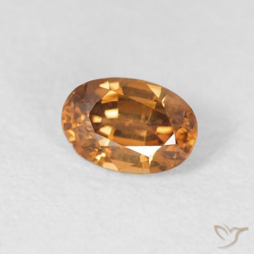 Zircon Orange moyen naturelle ovale, 0.91 ct, VVS-VS