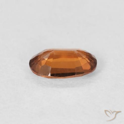 Zircon Orange moyen naturelle ovale, 0.66 ct, VVS-VS