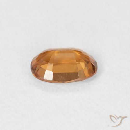 Zircon Orange moyen naturelle ovale, 0.66 ct, VVS-VS