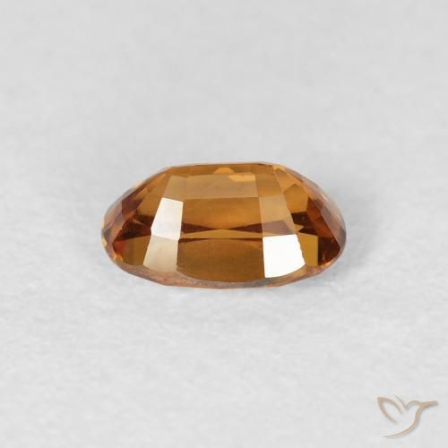 Zircon Orange terre naturelle ovale, 0.84 ct, VVS