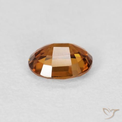 Zircon Orange moyen naturelle ovale, 0.90 ct, VVS-VS